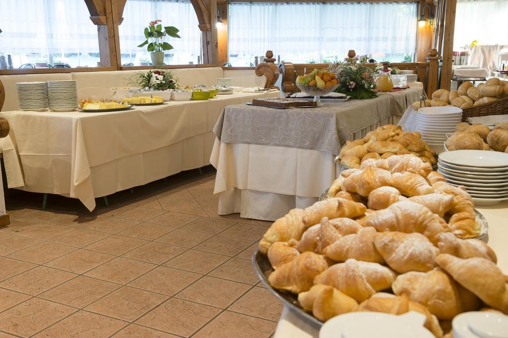 Hotel Bavaria Levico Terme Eksteriør bilde